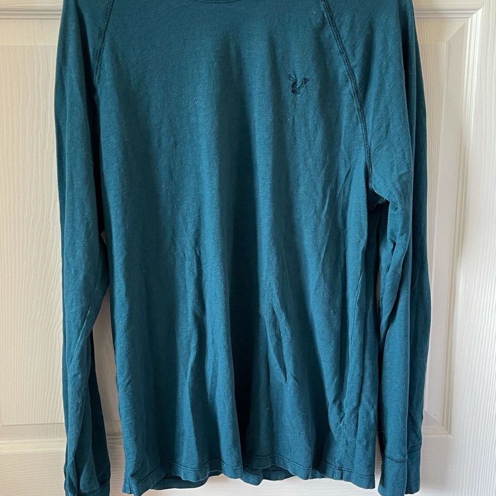 American eagle long sleeve shirt